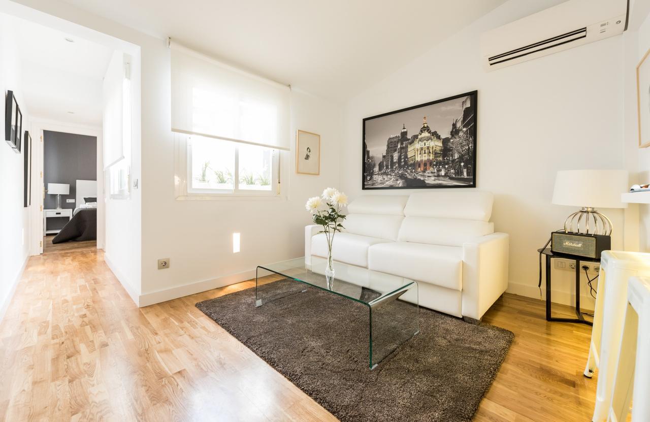 Latina Suite Madrid Exteriér fotografie