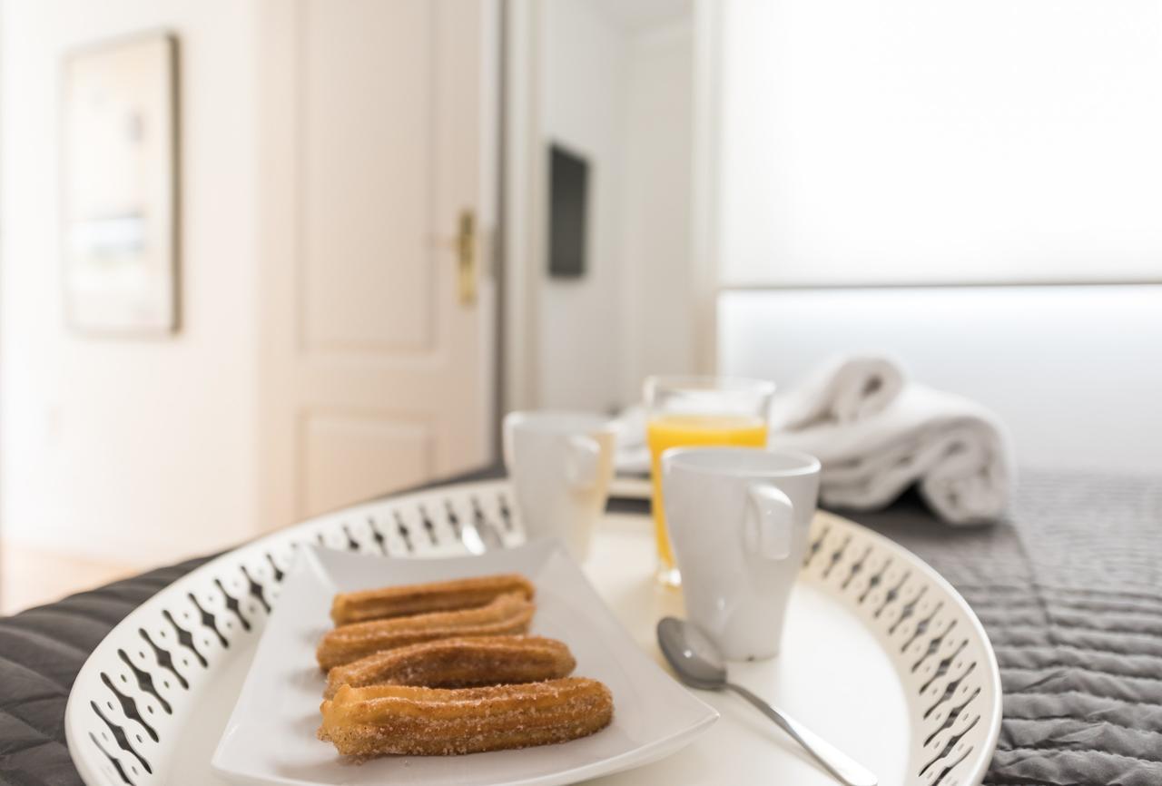 Latina Suite Madrid Exteriér fotografie
